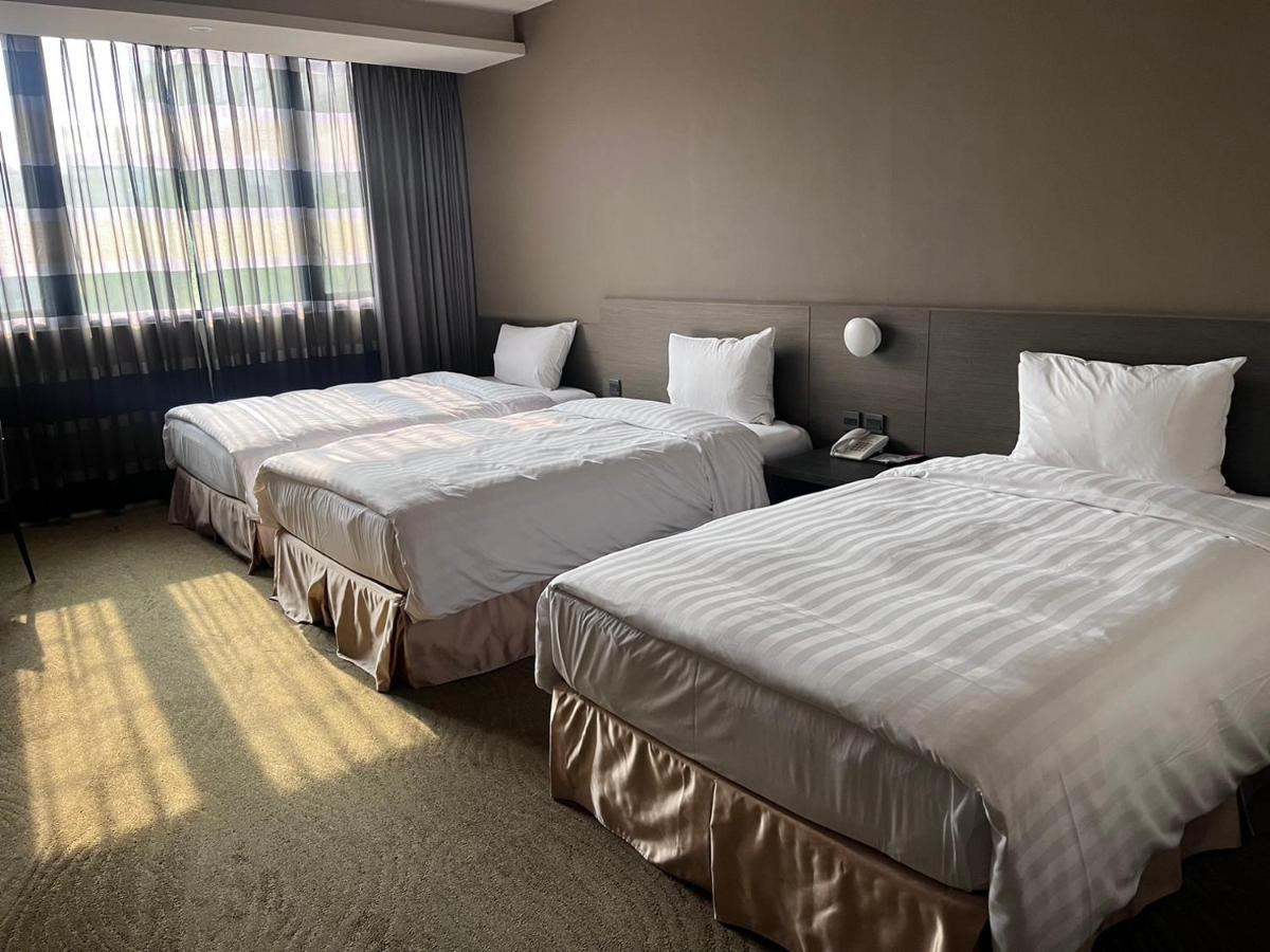 Look Royal Resort Chiayi Buitenkant foto A room at the hotel